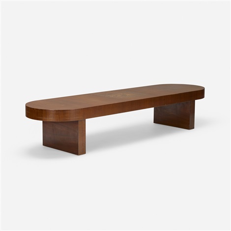 Andrew Szoeke. Mesa de centro oval en madera enchapada de caoba y marquetería