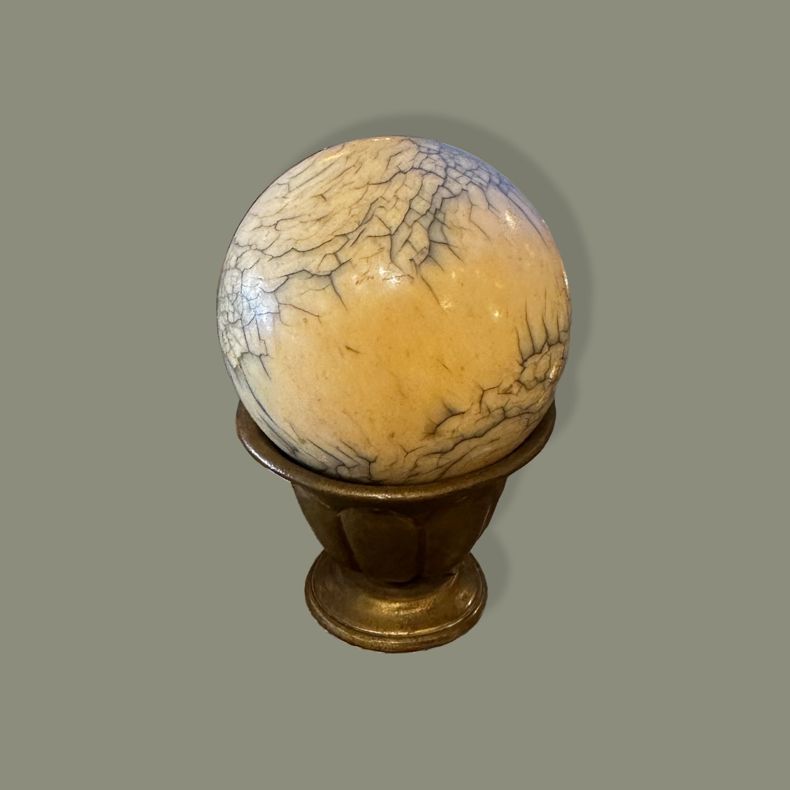 Esfera de marfil blanco