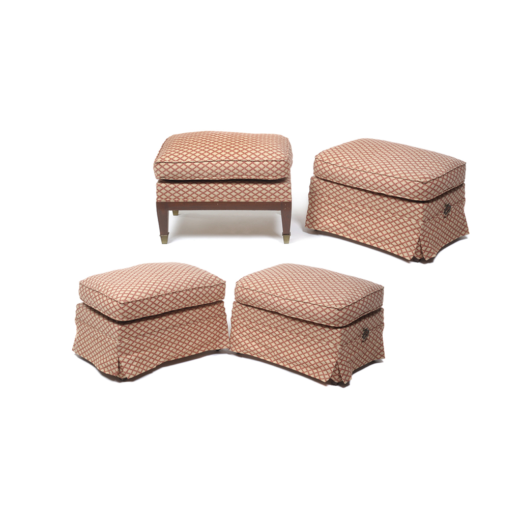 Juego de 4 taburetes estilo Neoclásico en madera (P/U)