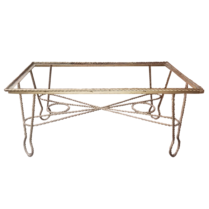 Mesa de centro trenzada en hierro dorado