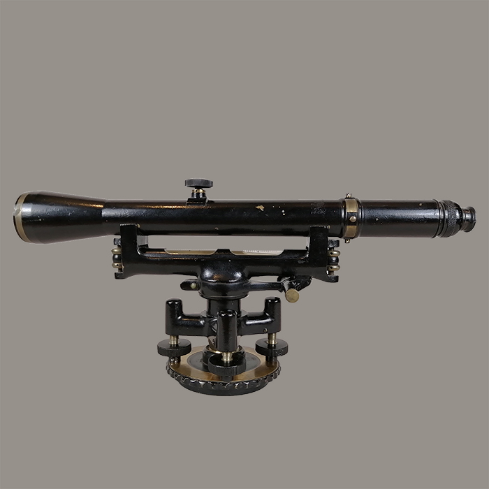 W & L. E. Gurley. Teodolito de bronce negro