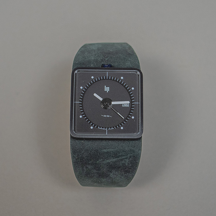 Roger Tallon para LIP. Reloj BIG TV Black en acero negro con correa de piel negra