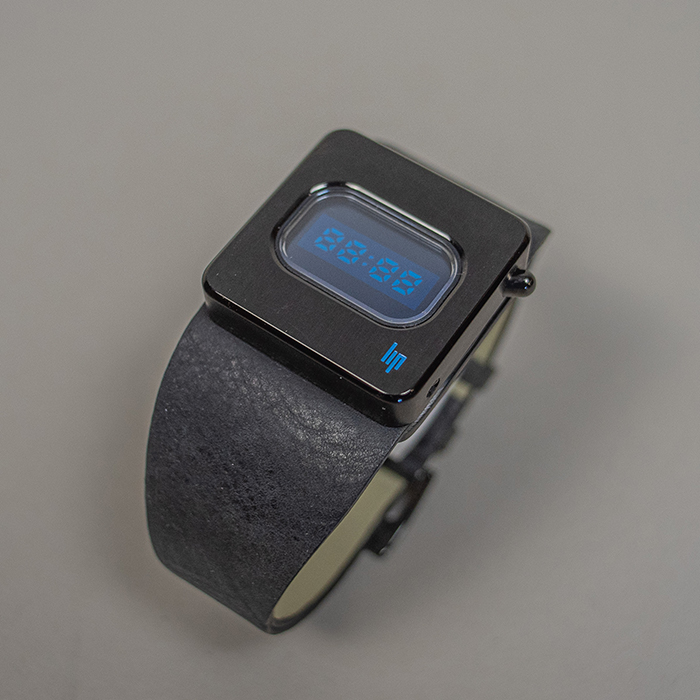 Roger Tallon para LIP. Reloj Diode Blue en acero negro con correa de piel