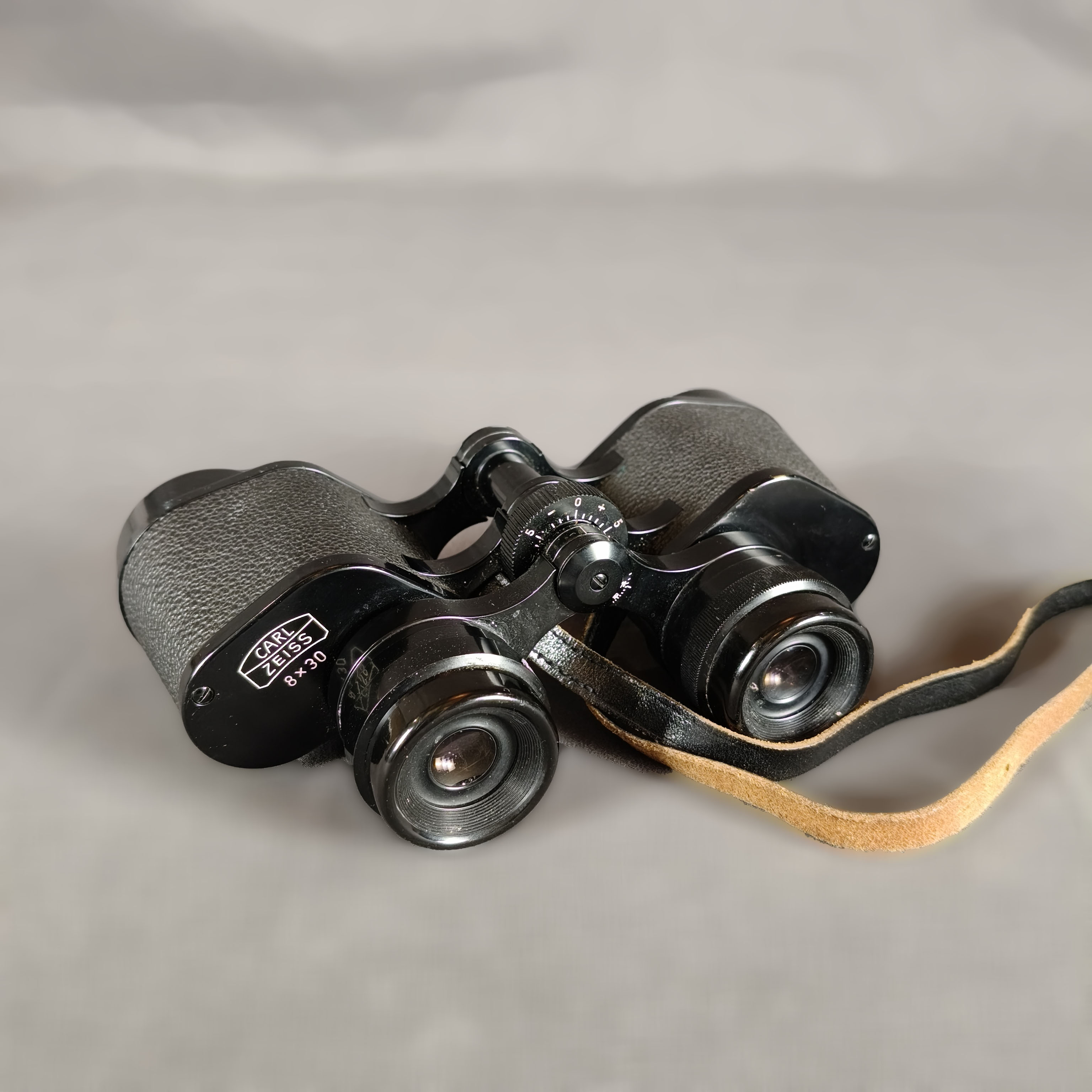 Binoculares Carl Zeiss 8X30mm
