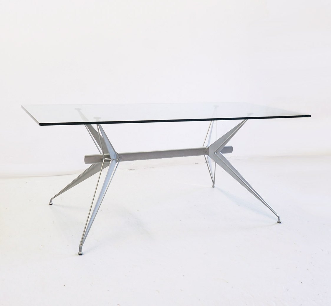 Studio Archirivolto para FASEM. Mesa de comedor T38 en aluminio y madera con vidrio oval