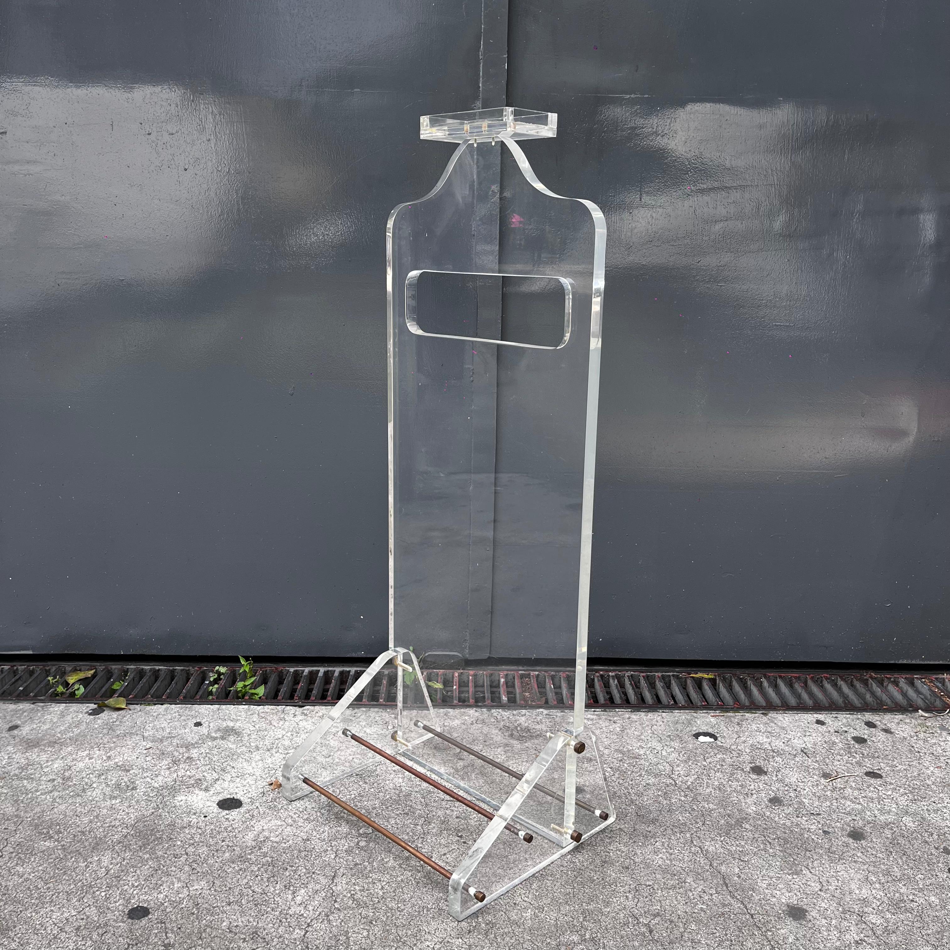 Perchero de acrílico Lucite 