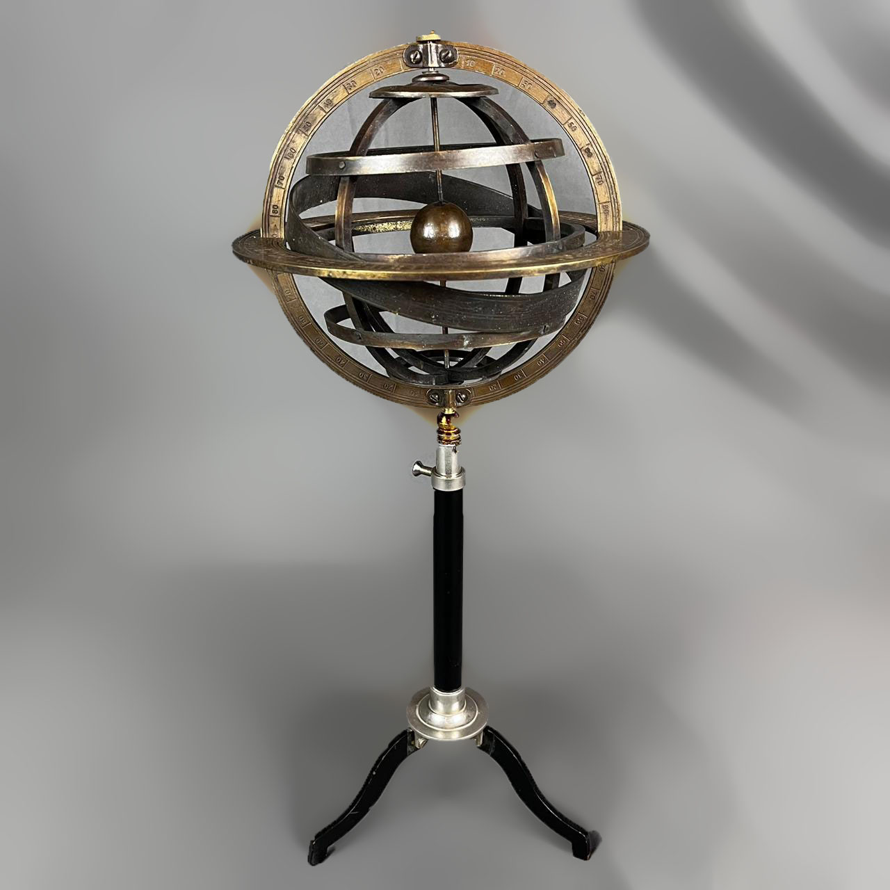 Gédéon Gobille Paris. Esfera armilar de bronce patinado