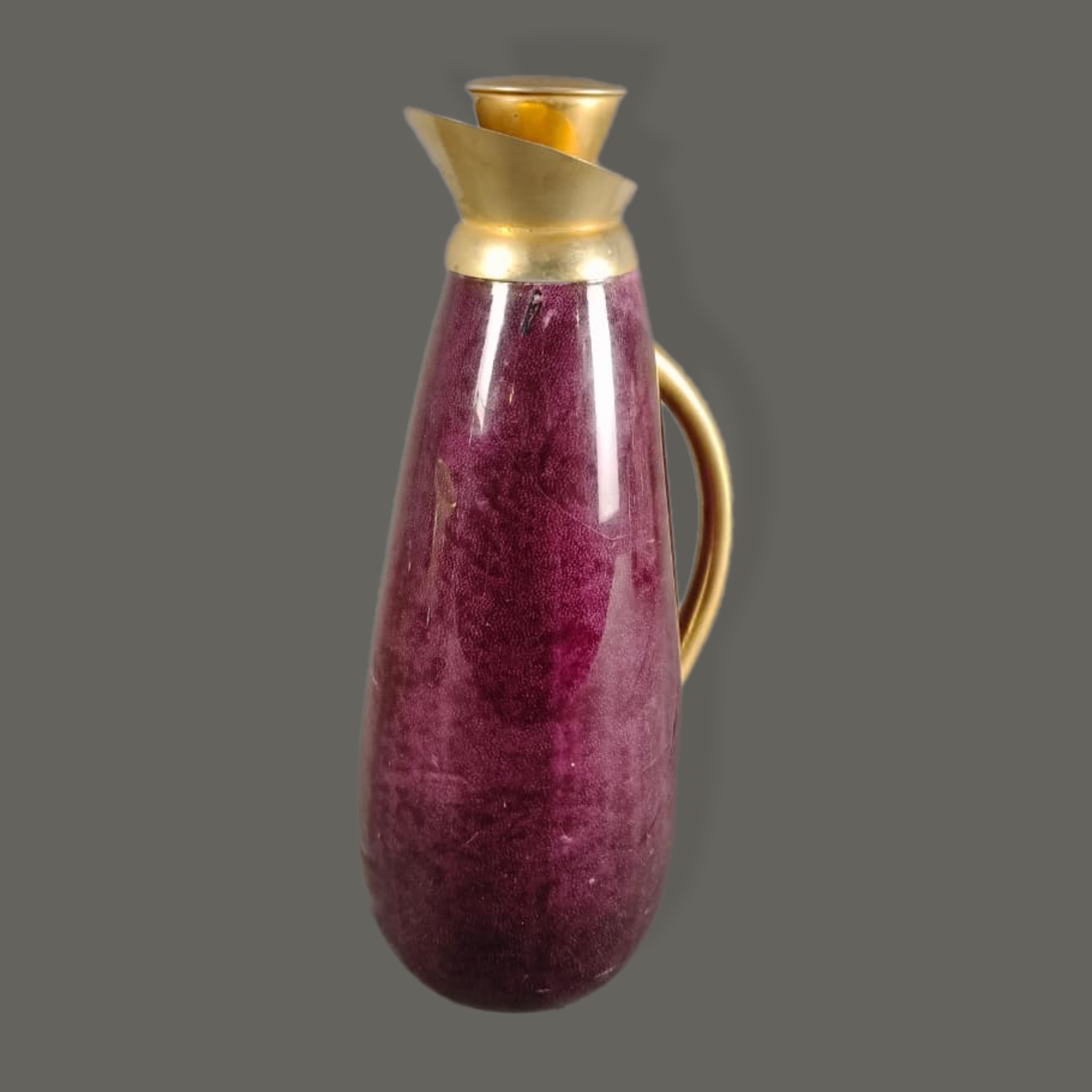 Aldo Tura. Jarra en pergamino de piel de cabra color morado
