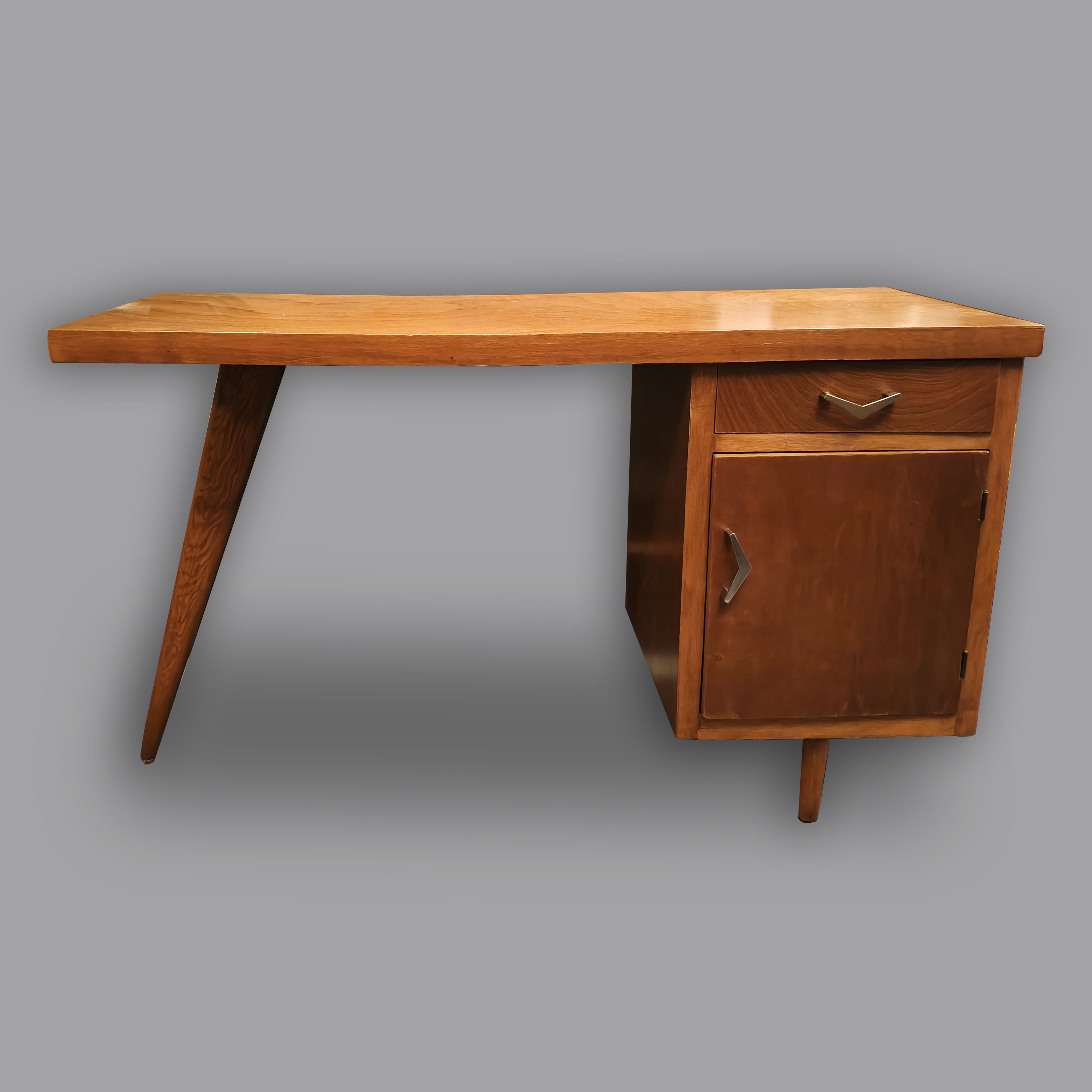 Escritorio estilo Italiano en madera