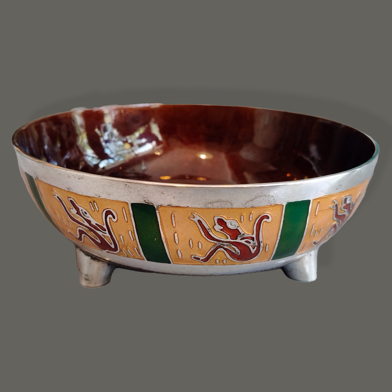 Miguel Pineda. Tazón estilo Neomexicano en cobre plateado y esmaltado