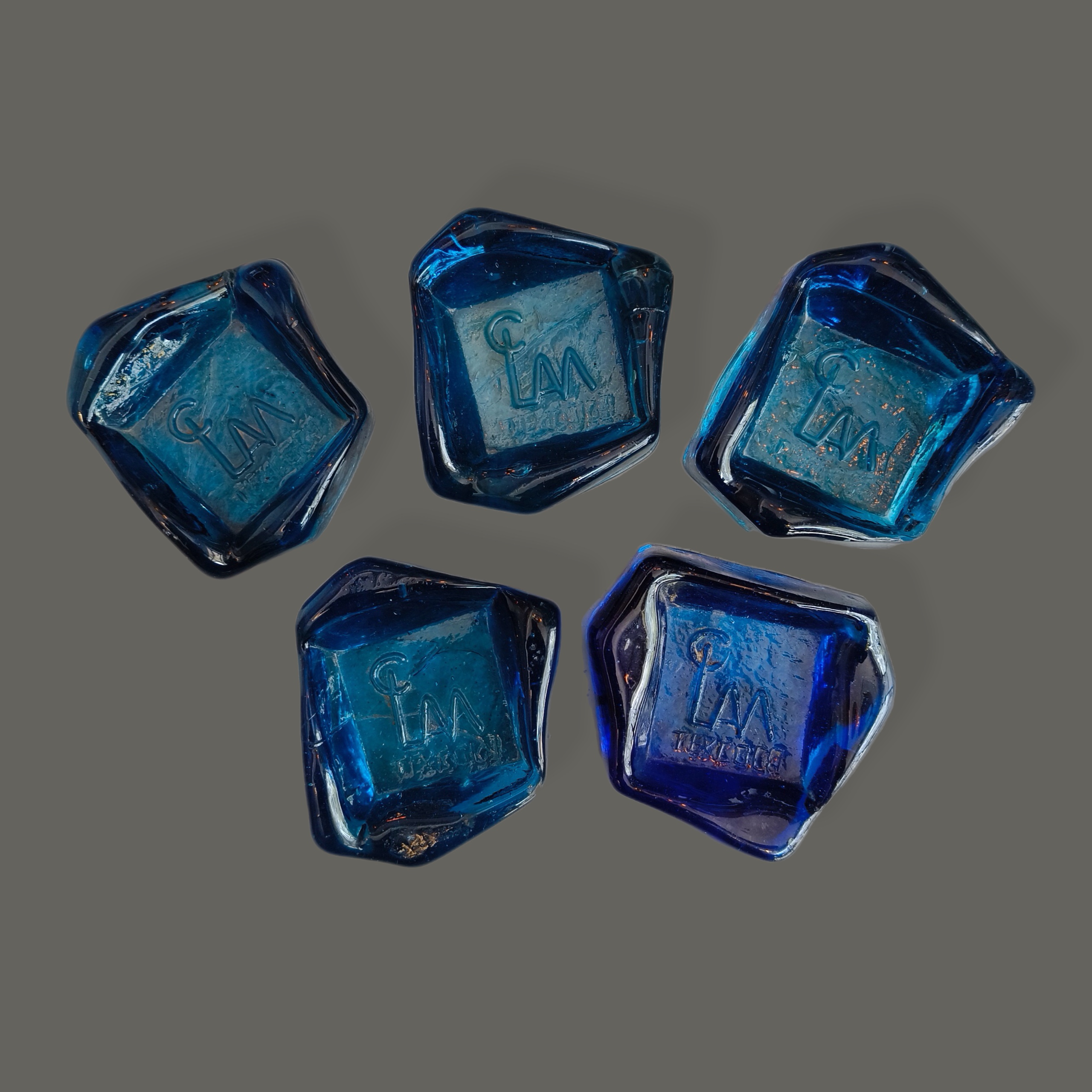 FEDERS. Juego de 4 ceniceros en cristal azul