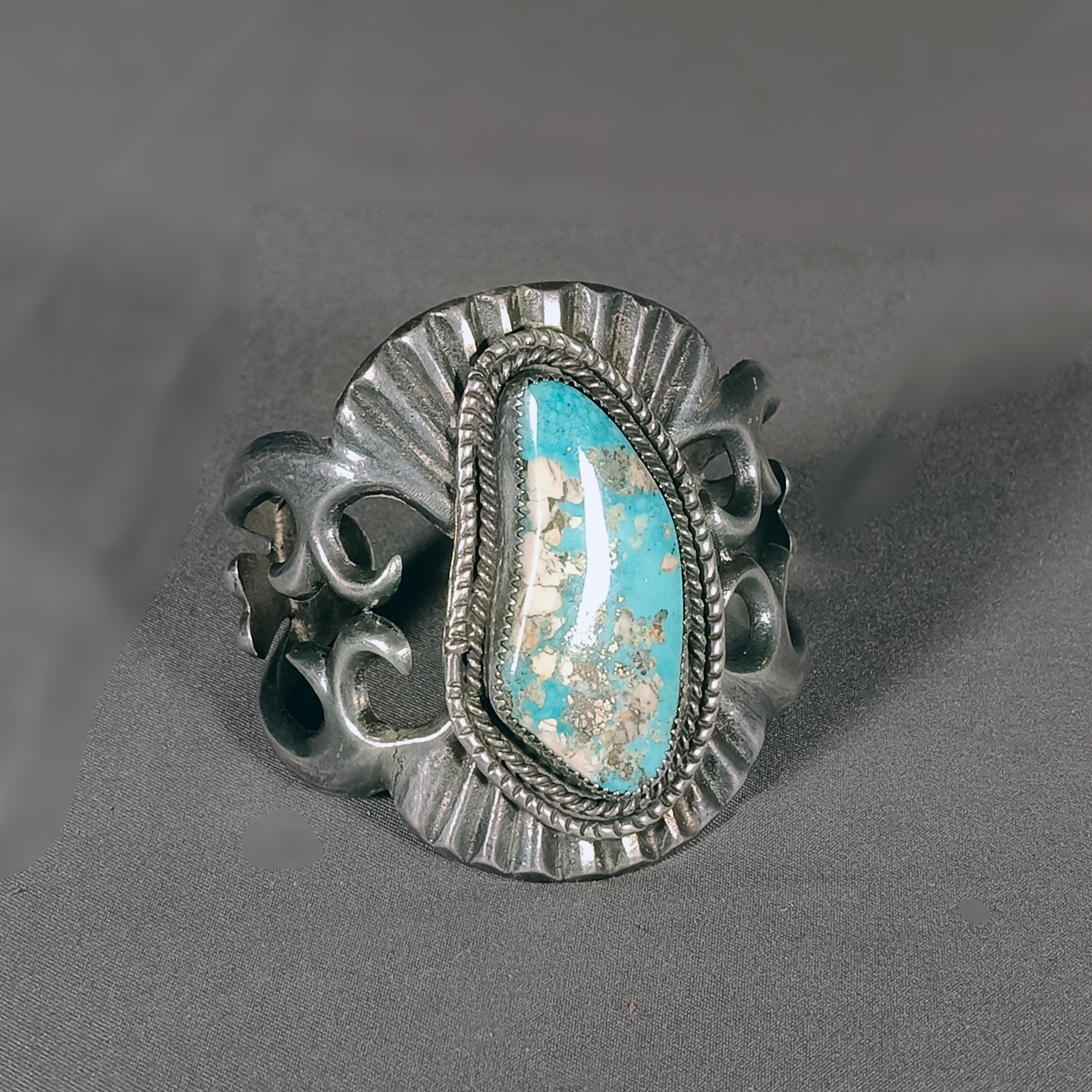 Brazalete con turquesa en plata .900